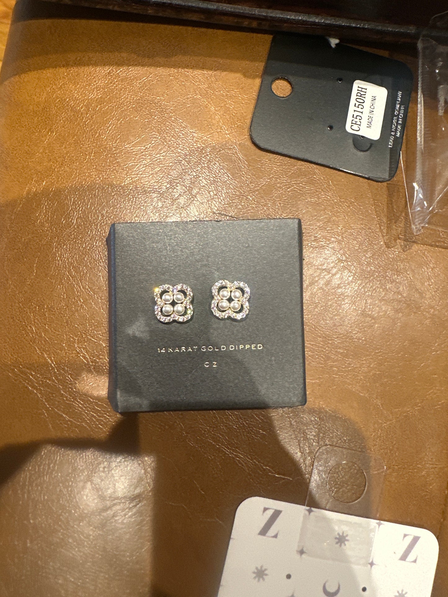 Pearl Clover Stud