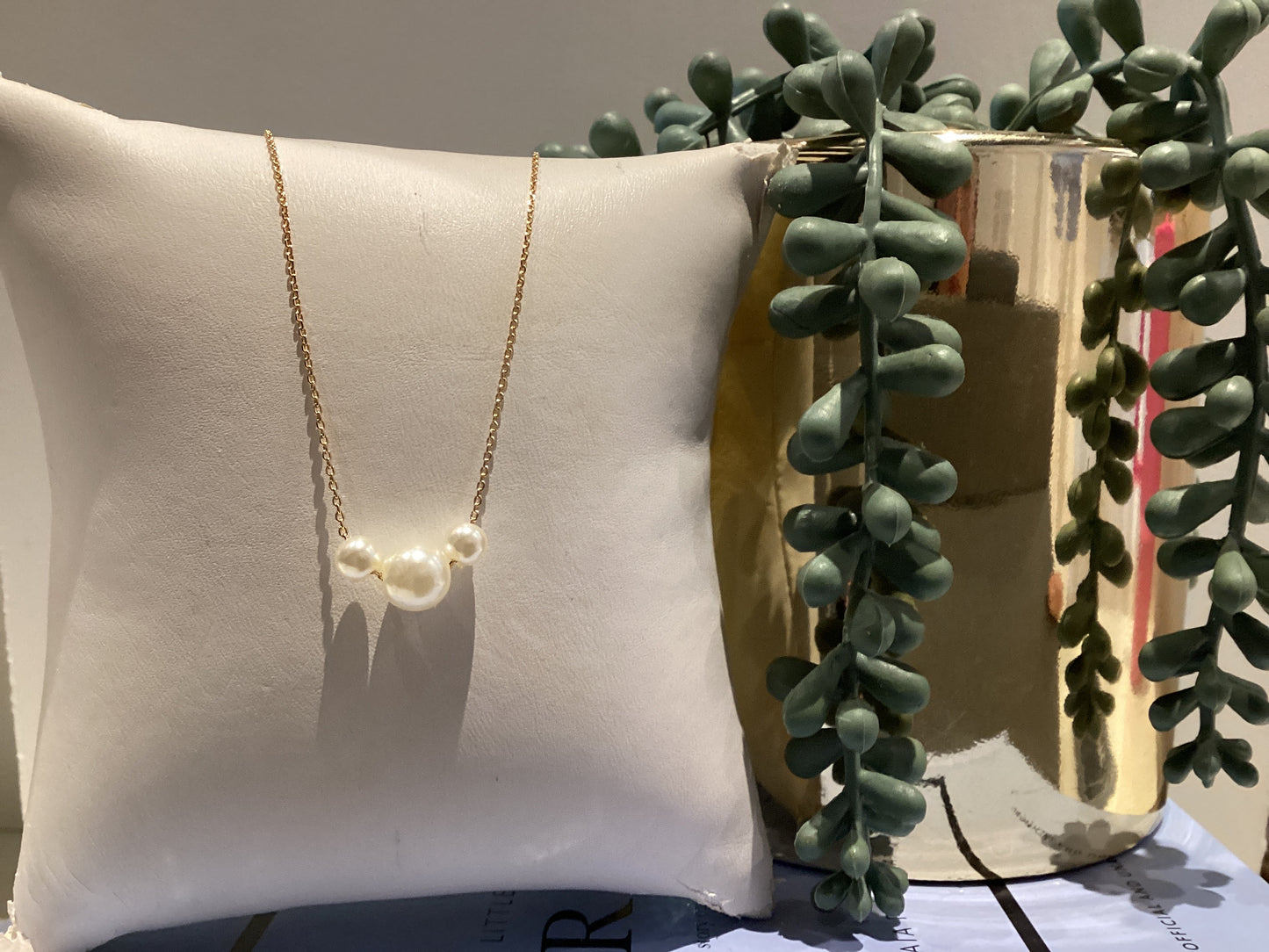 Dipped Triple Pearl Chain