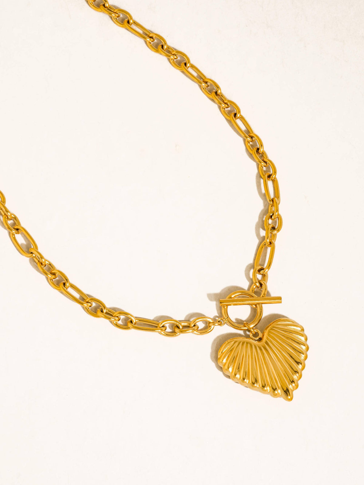 Non-Tarnish Large Ribbed Heart Necklace