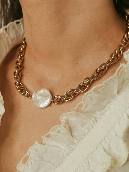 Loan Non-Tarnish Bold Pearl Chain