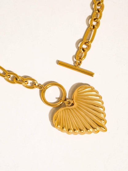 Non-Tarnish Large Ribbed Heart Necklace