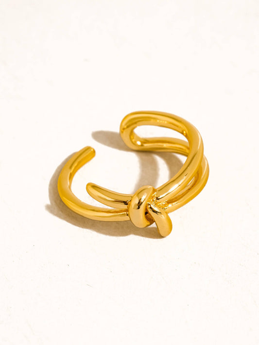 Virelle 18K Gold Vintage Knot Ring