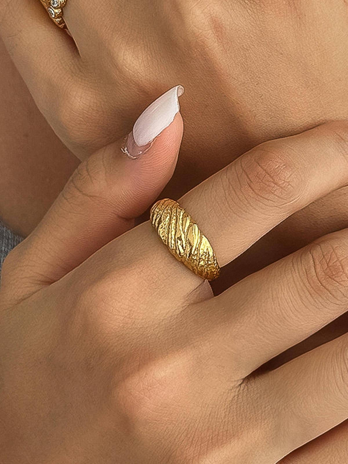 Ismay 18K Gold Non-Tarnish Textured Croissant Ring