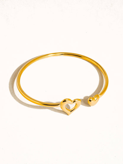 Helen 18K Gold Non-Tarnish Heart Bangle