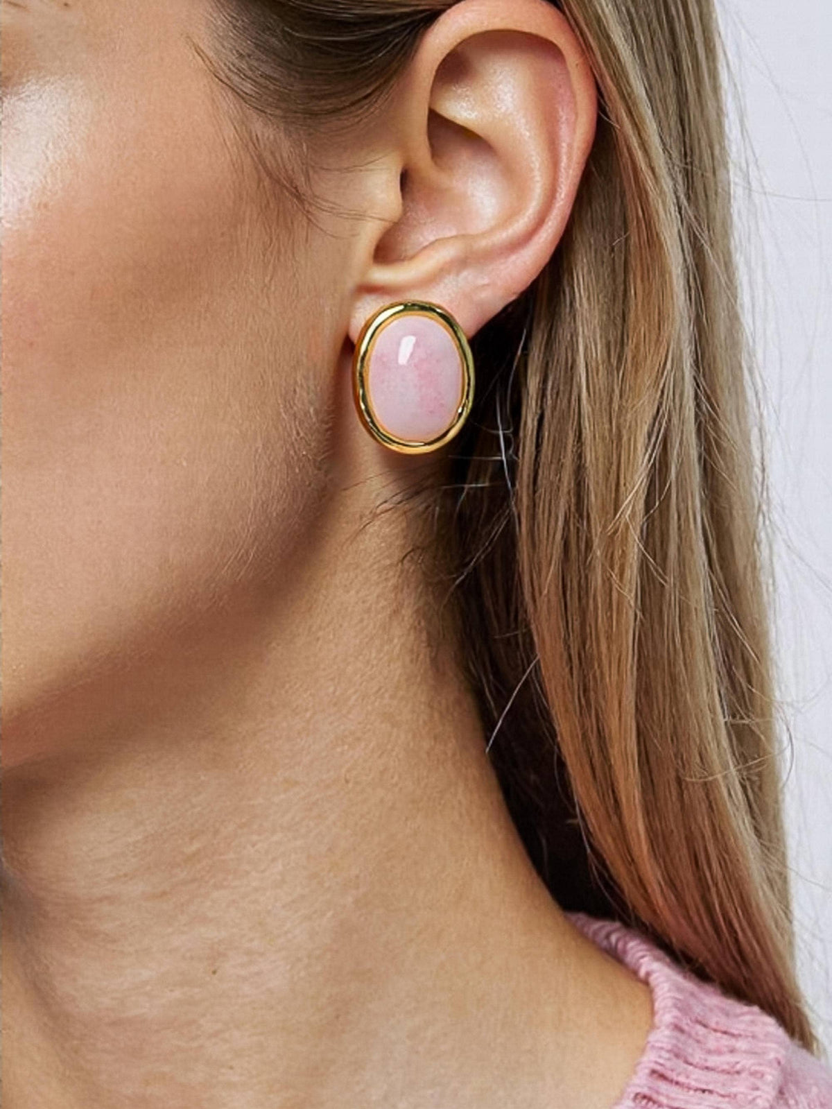 Non Tarnish Vintage Stone Earring