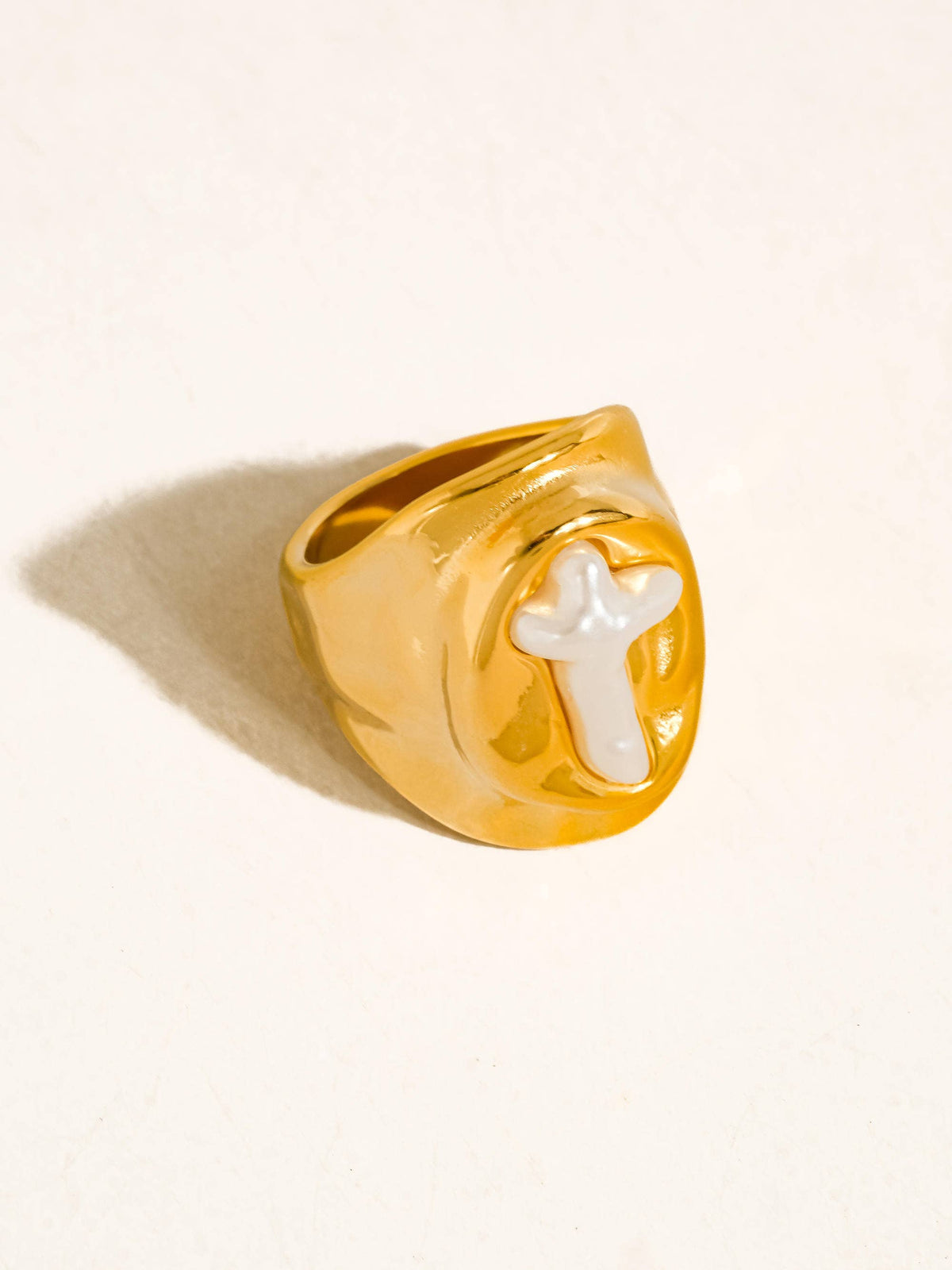 Olympe 18K Gold Non-Tarnish Pearl Signet Ring