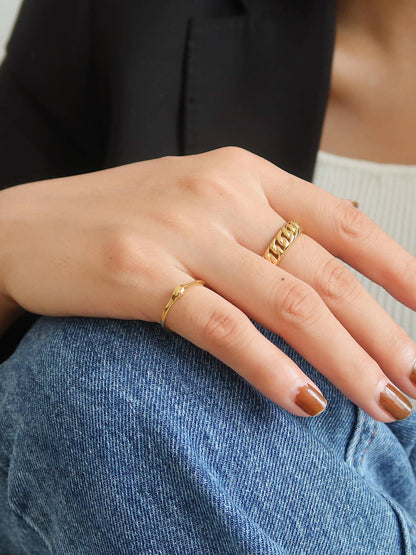 Billie 18K Non-Tarnish Braided Chain Ring