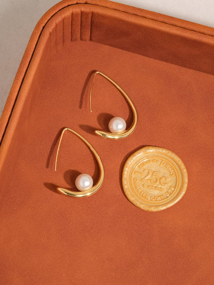 Classic Pearl Drop Earring