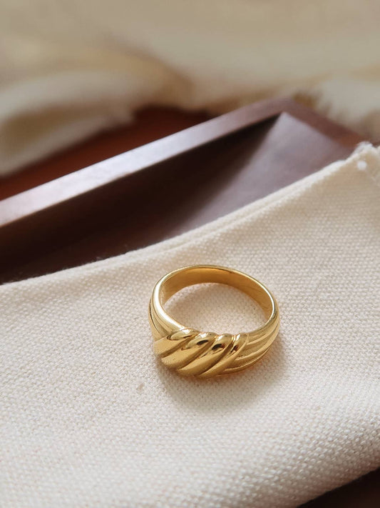 Duvette 18K Gold Non-Tarnish Twisted Dome Ring