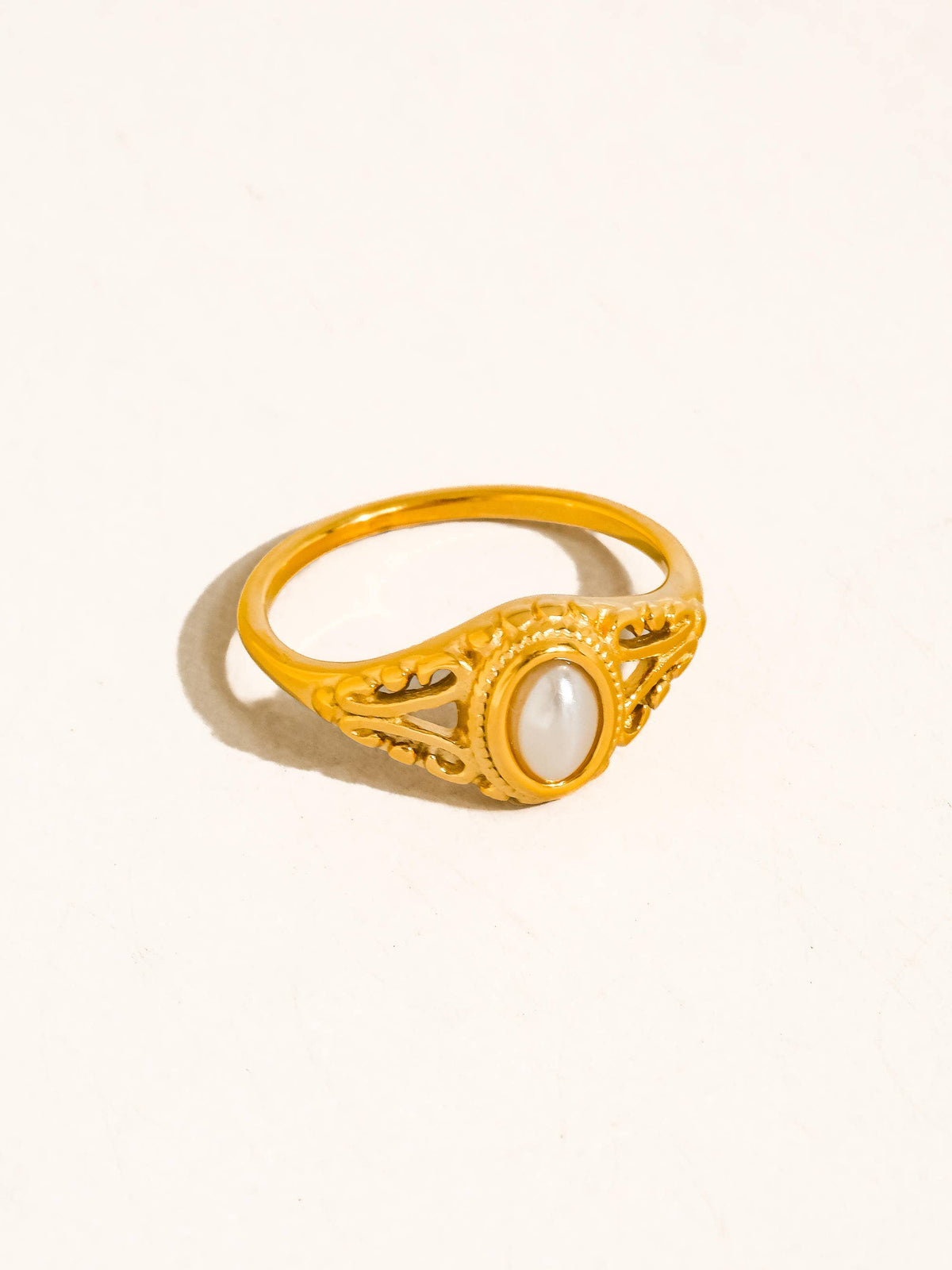 Blois 18K Gold Non-Tarnish Vintage Pearl Filigree Ring