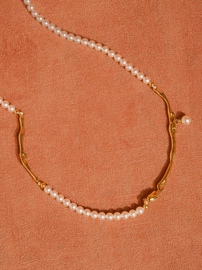 Maylis Classic Pearl Necklace