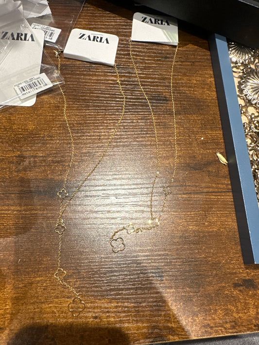 Clover Outline Necklace