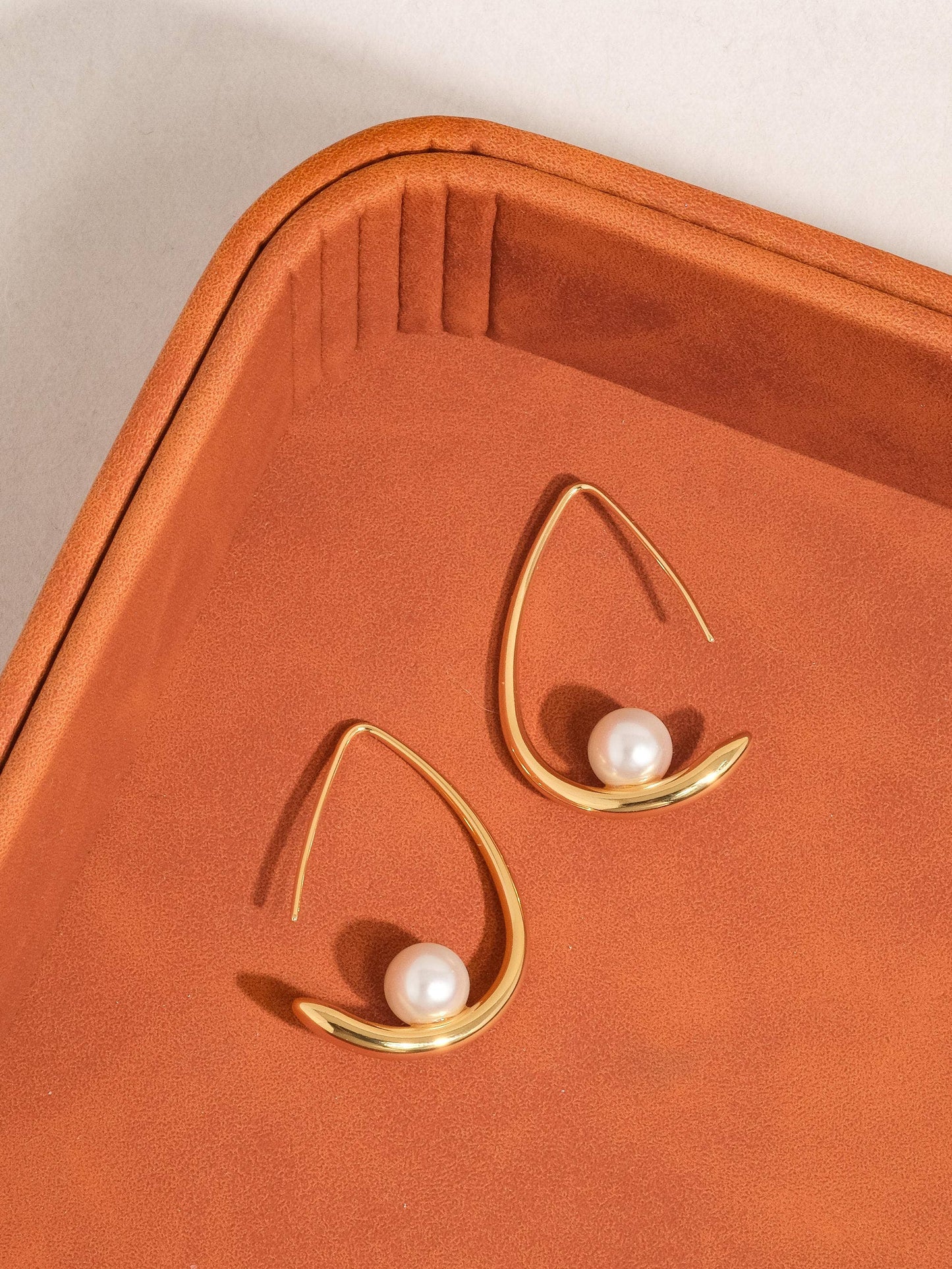 Classic Pearl Drop Earring