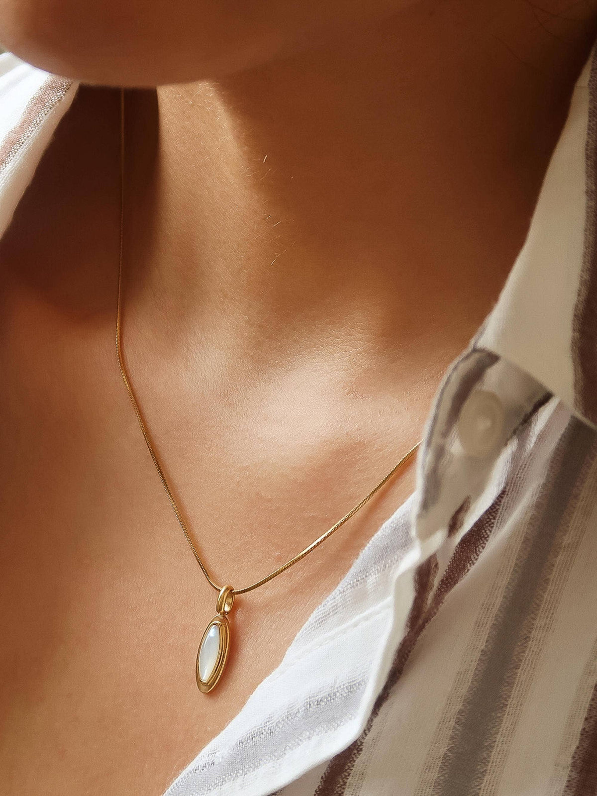 Non-Tarnish Shell Necklace