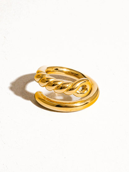 Zendaya 18K Gold Non-Tarnish Braided Ring