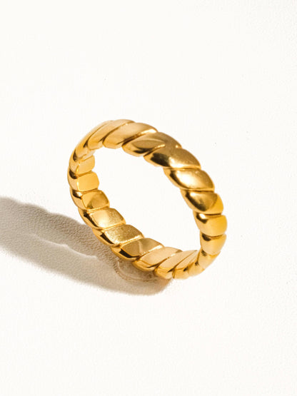 Pierre 18K Gold Non-Tarnish Braided Stack Ring