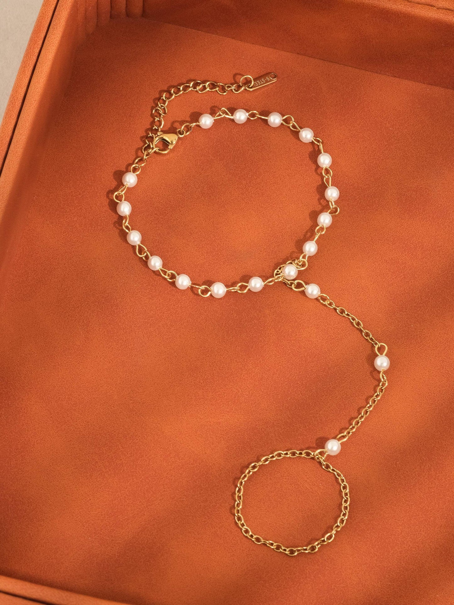 Windsor 18K Gold Non-Tarnish Pearl Hand Chain Bracelet