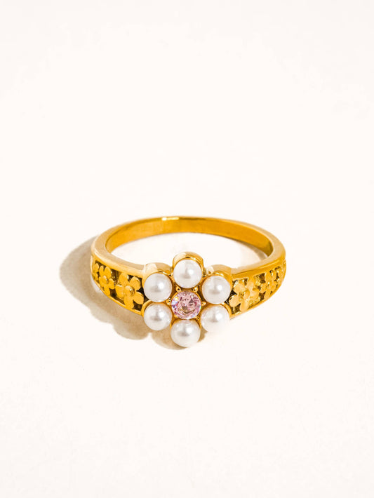 Lynn 18K Gold Non-Tarnish Flower Ring
