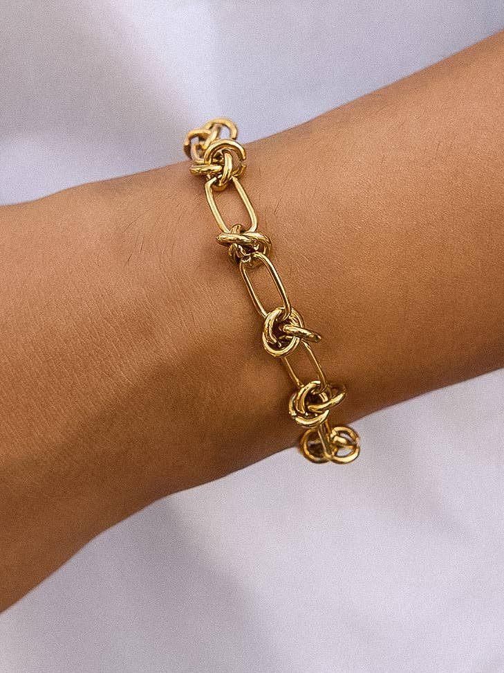 Nivra 18K Gold Non-Tarnish Knot Chain Bracelet