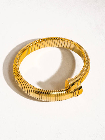 Dehors 18K Gold Non-Tarnish Bold Bangle