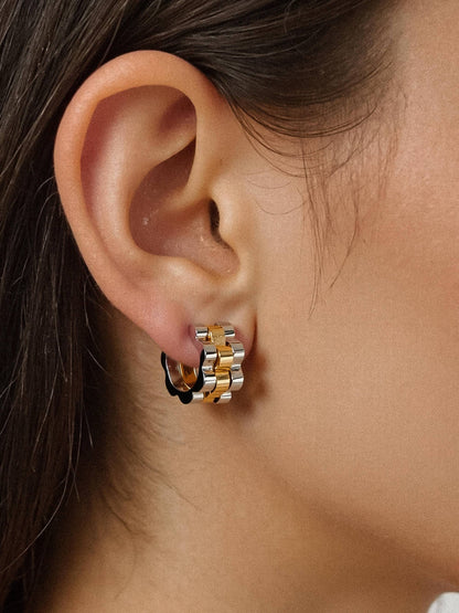 Non-Tarnish Two-Tone Ribbed Hoop Earrings