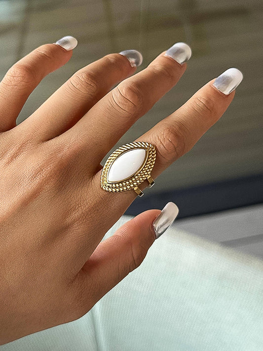 Charmelle 18K Gold Non-Tarnish Vintage Oval Stone Ring