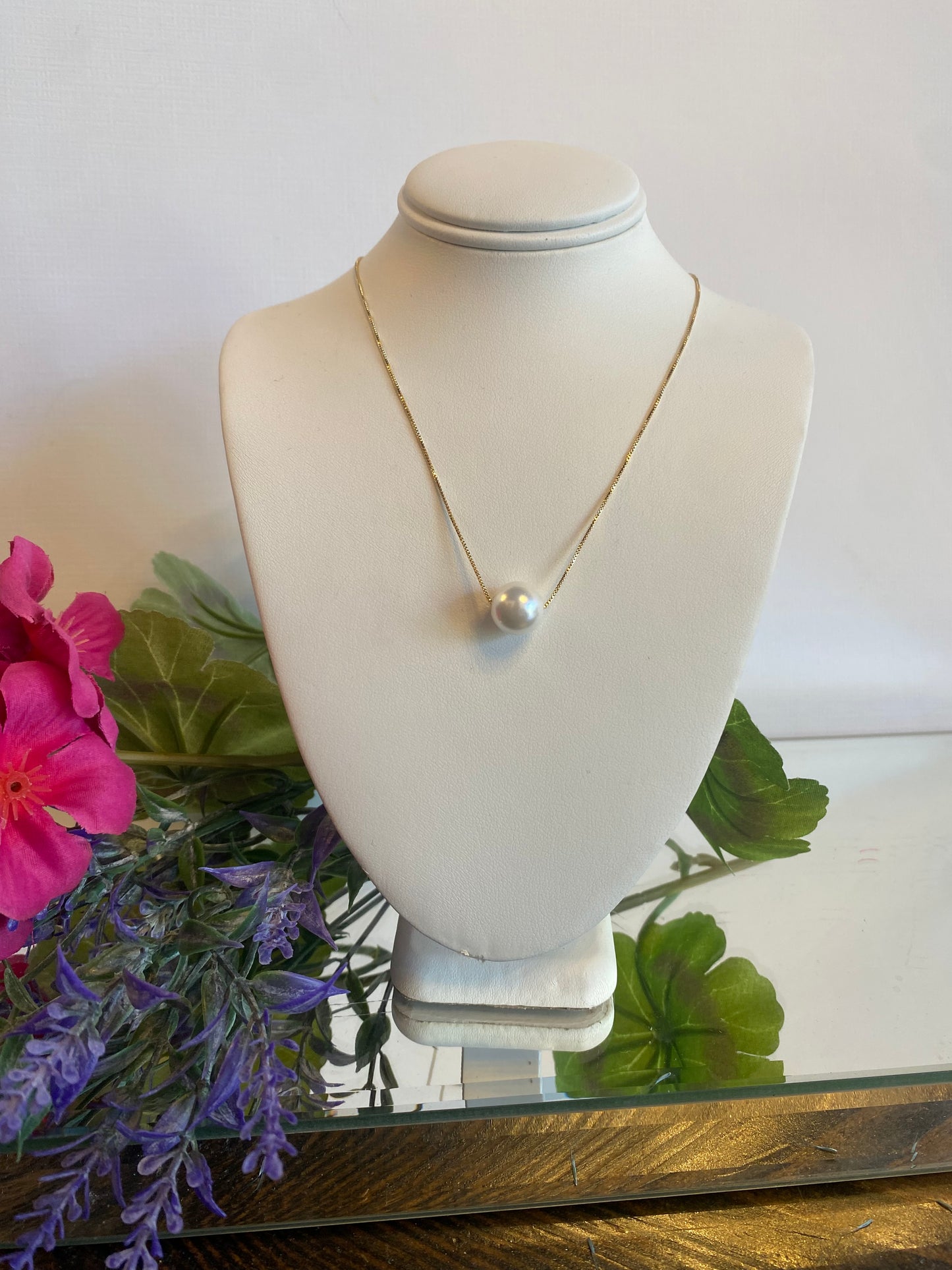 Pearl Pendant Necklace