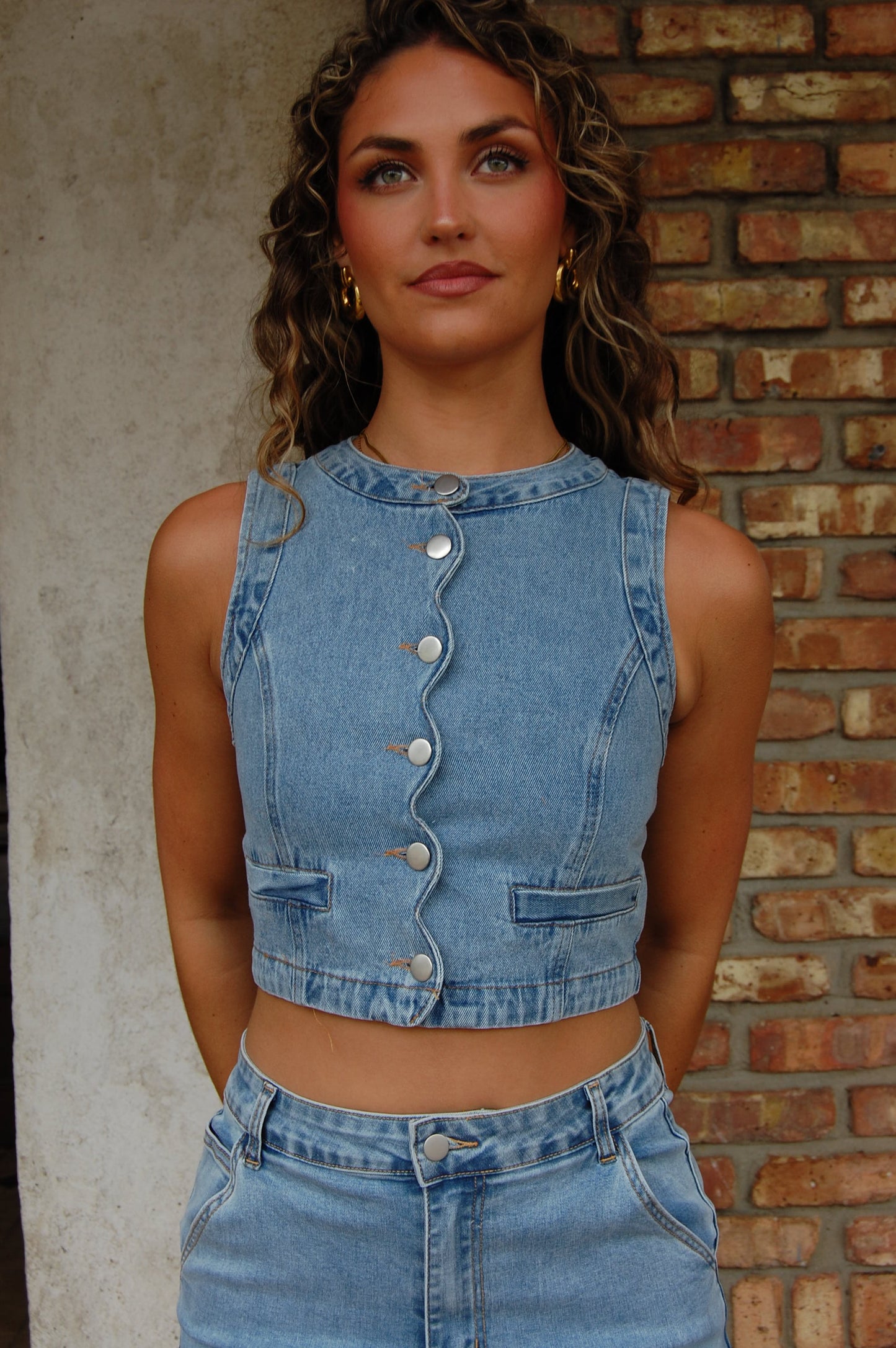 Scallop Vest