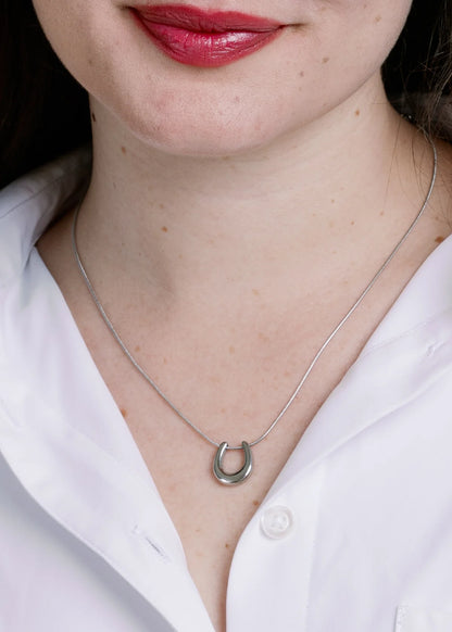 Non-Tarnish Horseshoe Necklace
