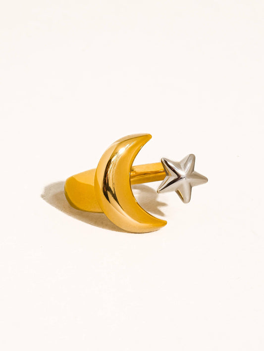 Eugénie 18K Gold Non-Tarnish Star and Moon Ring
