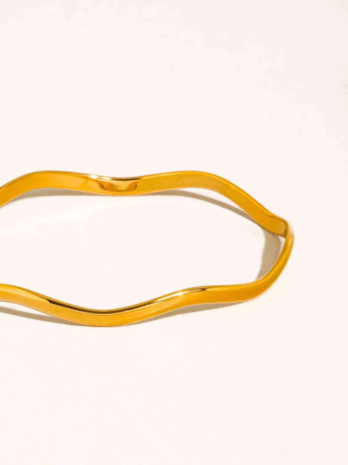 Kennedy 18K Gold Non-Tarnish Sculptural Wave Bangle Bracelet