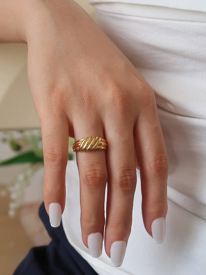 Duvette 18K Gold Non-Tarnish Twisted Dome Ring