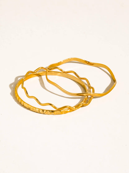 Emerson 18K Gold Non-Tarnish Hammered Bangle Bracelet