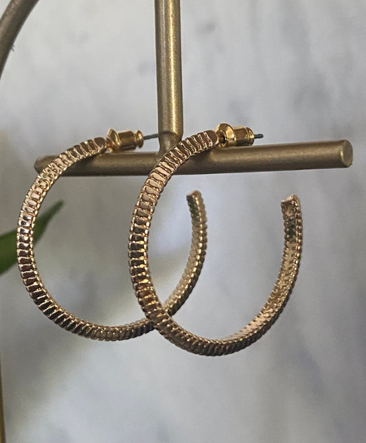 Chain Pressed Hoop