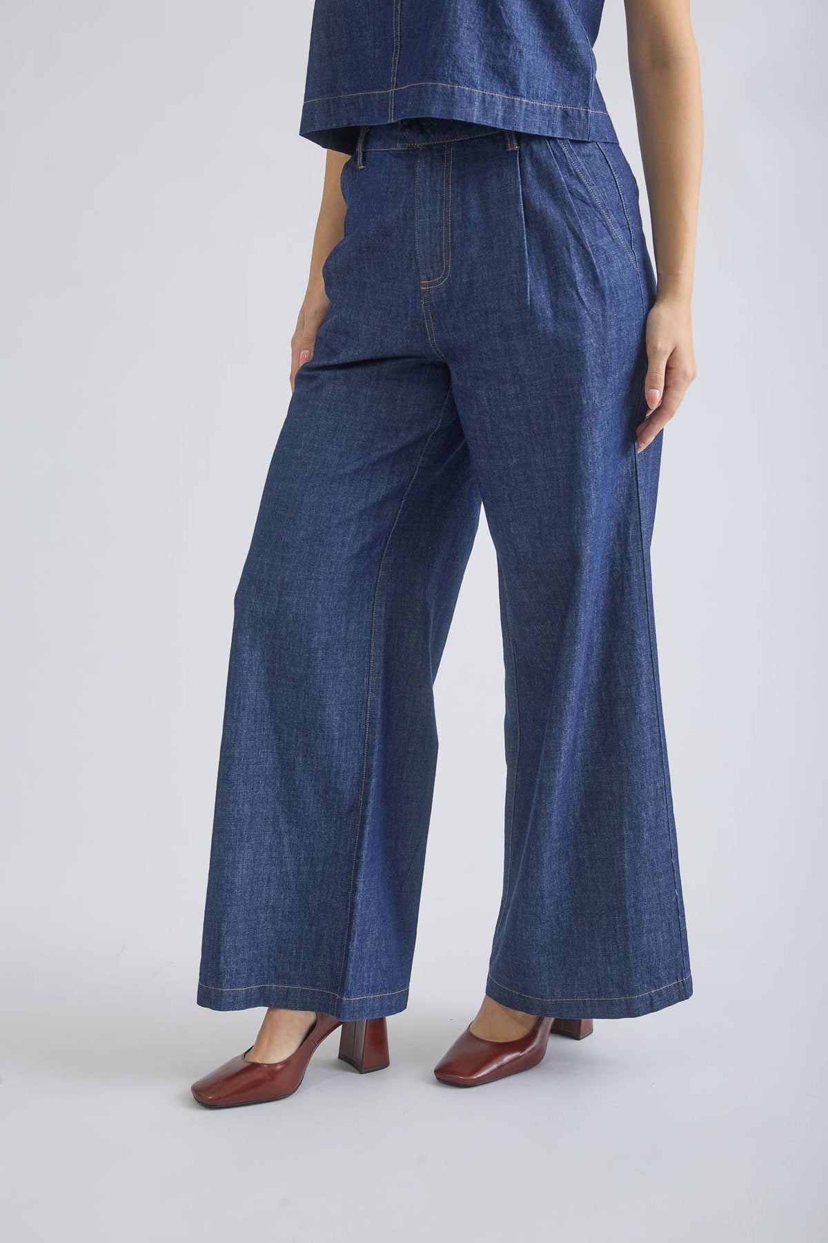 Pleated Wide Leg Pants
