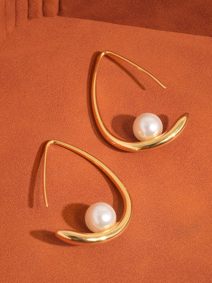 Classic Pearl Drop Earring