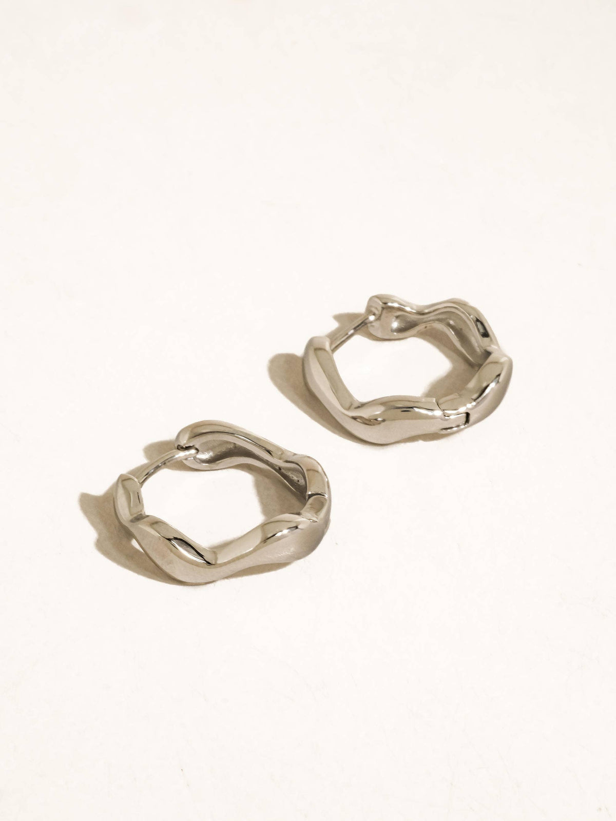Non-Tarnish Wavy Hoop Earrings