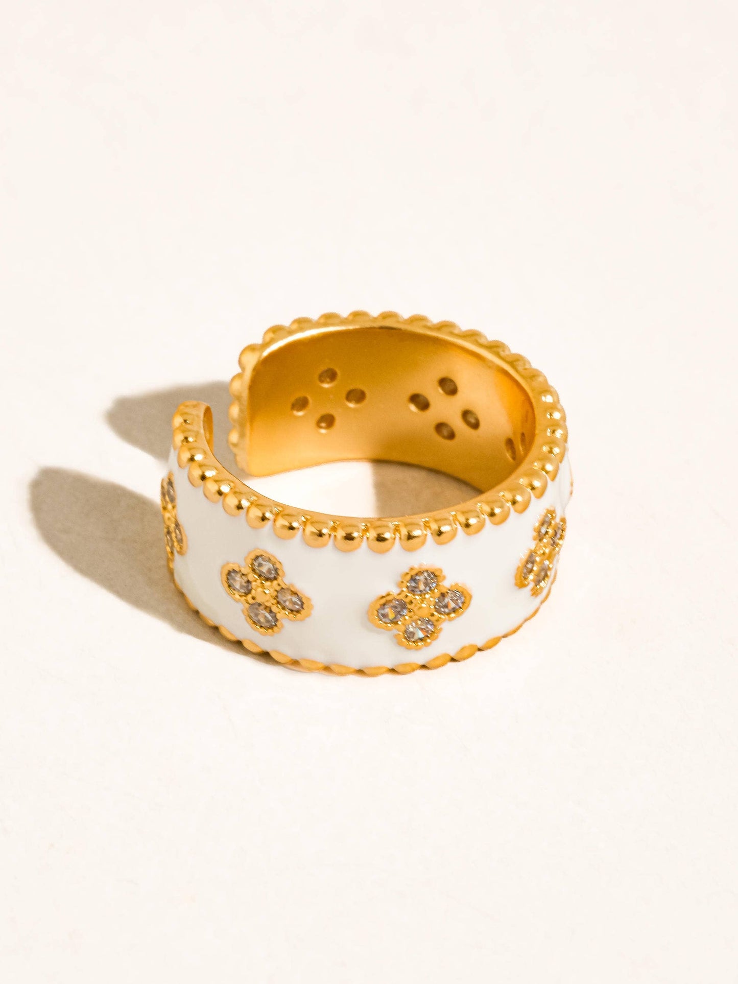 Satin 18K Gold Vintage White Enamel Floral Band Ring