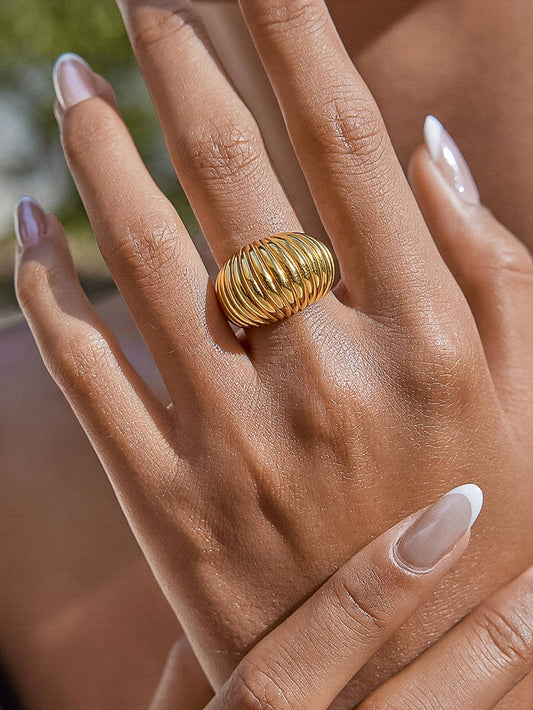 Giverny 18K Gold Non-Tarnish Ribbed Dome Ring